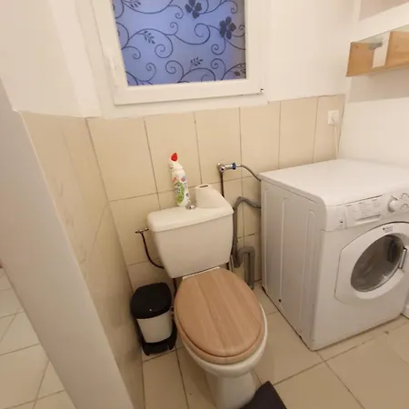 Luxury Jacuzzi * Conflans-Sainte-Honorine